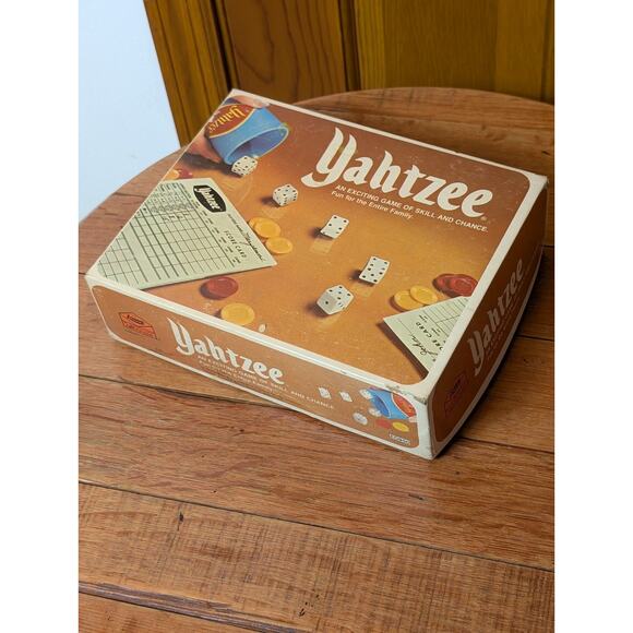 Vintage 1978 Yahtzee Game by Lowe Milton Bradley - Complete Good Condition - Picture 5 of 7